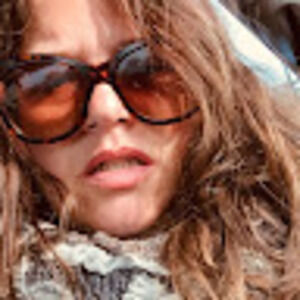 Meet your Posher, Carrie